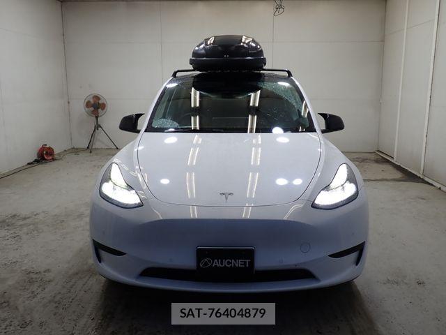 Tesla MODEL Y 2022-11 8872269-4