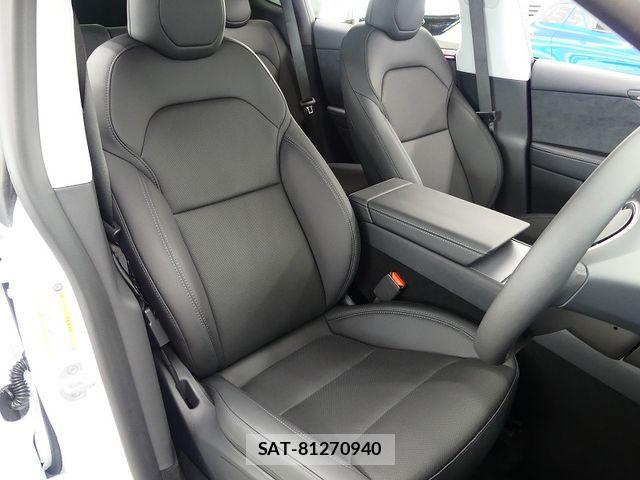 Tesla MODEL Y 2025-12 8882621-15