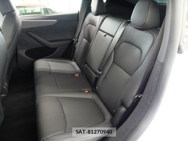 Tesla MODEL Y 2025-12 8882621-17
