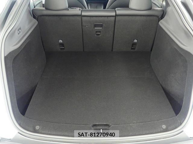 Tesla MODEL Y 2025-12 8882621-18