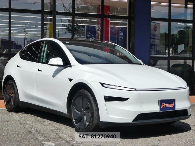 Tesla MODEL Y 2025-12 8882621-4