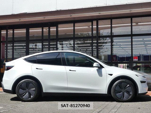 Tesla MODEL Y 2025-12 8882621-6