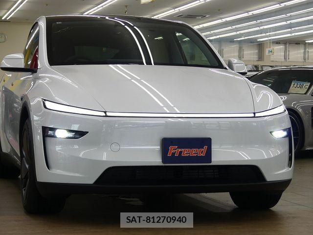 Tesla MODEL Y 2025-12 8882621-8