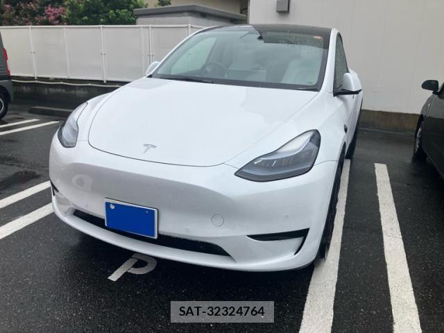 Tesla MODEL Y 2023-10 8882622-0