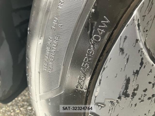 Tesla MODEL Y 2023-10 8882622-11