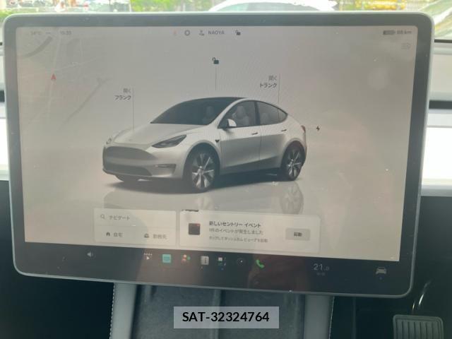 Tesla MODEL Y 2023-10 8882622-18