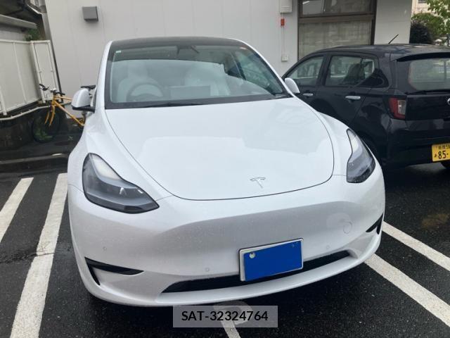 Tesla MODEL Y 2023-10 8882622-1