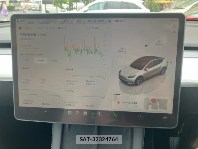 Tesla MODEL Y 2023-10 8882622-21