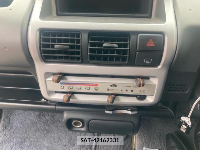 Honda THATS 2002-11 1422631-18