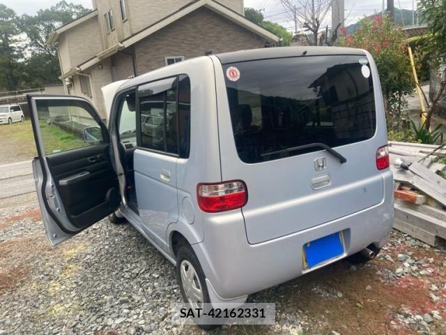 Honda THATS 2002-11 1422631-1