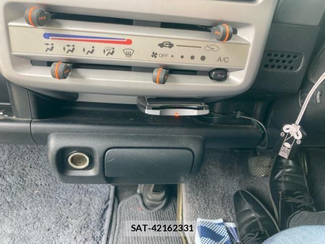 Honda THATS 2002-11 1422631-20