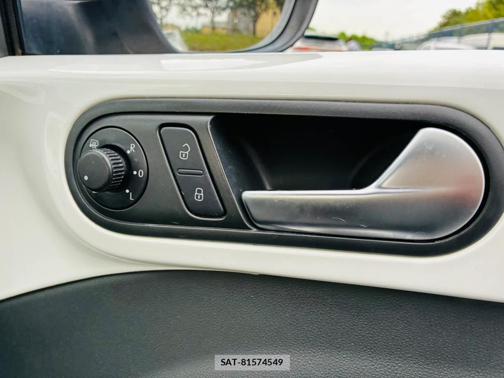 VolksWagen THE BEETLE 2013-05 7491386-17