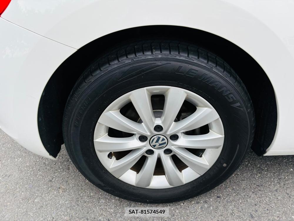 VolksWagen THE BEETLE 2013-05 7491386-24