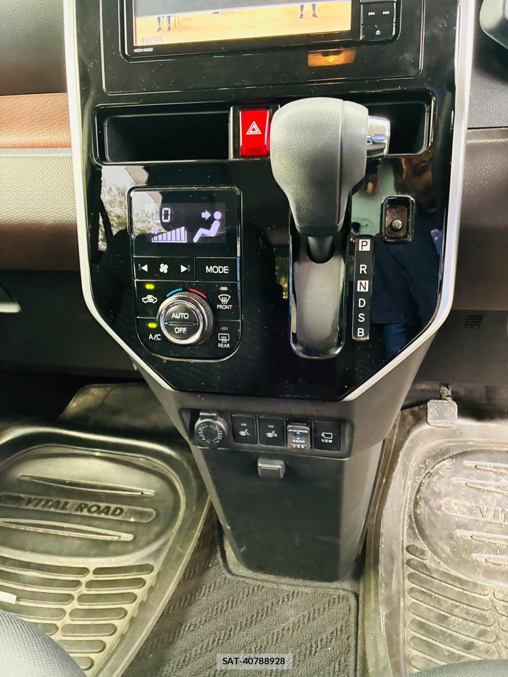 Daihatsu THOR 2019-07 8422061-21