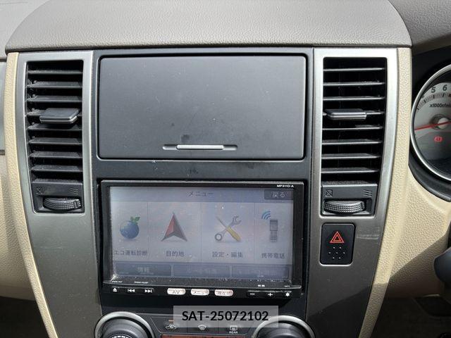 Nissan TIIDA 2012-03 1044061-13