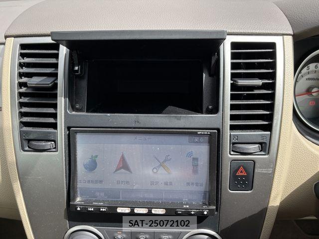 Nissan TIIDA 2012-03 1044061-14