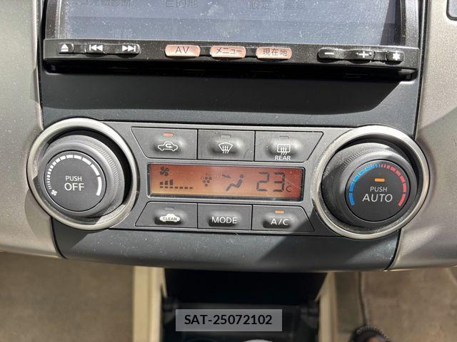 Nissan TIIDA 2012-03 1044061-15
