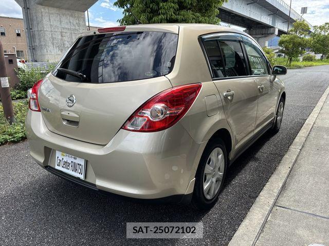 Nissan TIIDA 2012-03 1044061-4