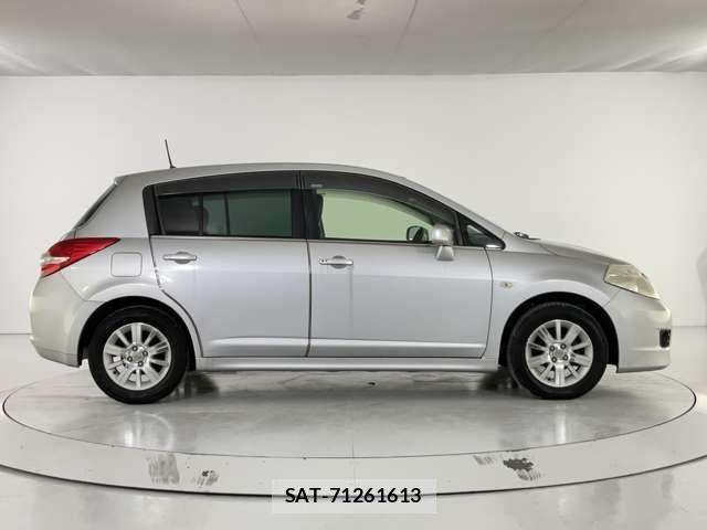 Nissan TIIDA 2012-03 3389691-10