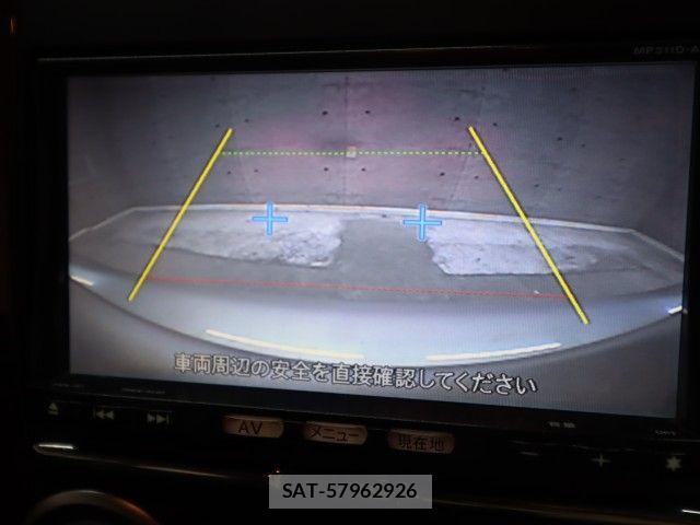 Nissan TIIDA 2012-03 6504198-14