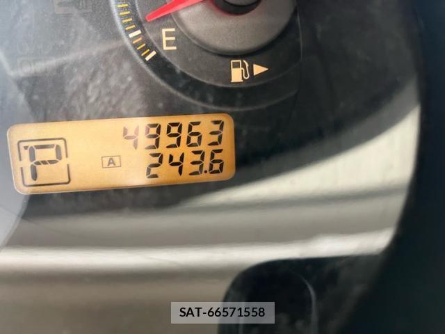 Nissan TIIDA 2006-03 7226159-20