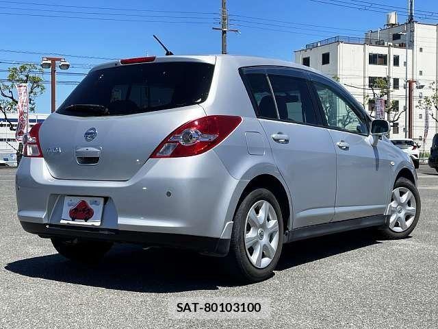 Nissan TIIDA 2011-07 7226161-2