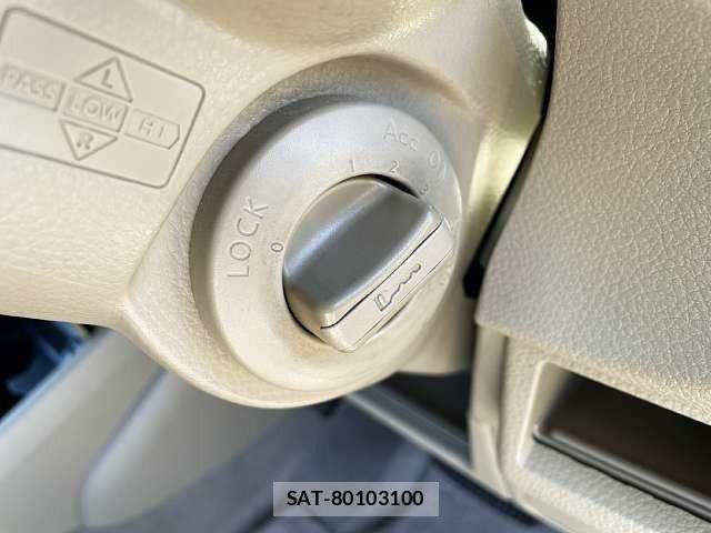 Nissan TIIDA 2011-07 7226161-4