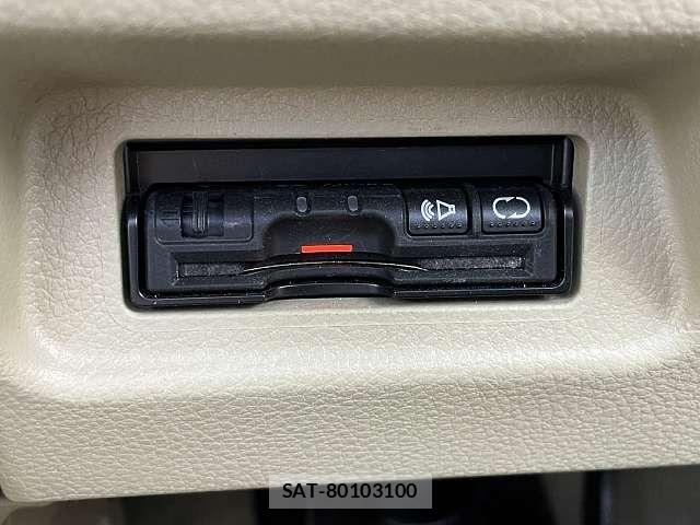 Nissan TIIDA 2011-07 7226161-8