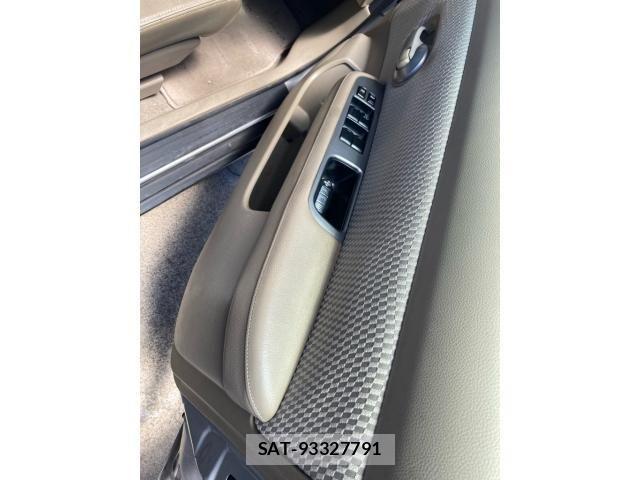 Nissan TIIDA 2010-03 7252596-9