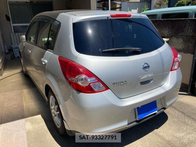 Nissan TIIDA 2010-03 7252596-4