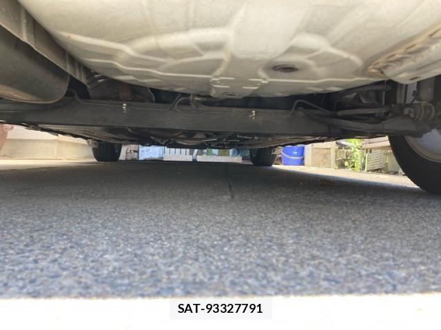 Nissan TIIDA 2010-03 7252596-7