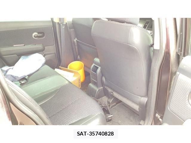 Nissan TIIDA 2011-07 7252597-10