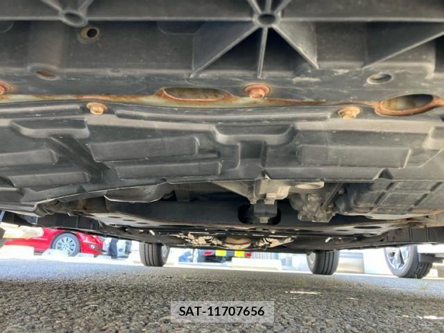 Nissan TIIDA 2005-07 7330679-14