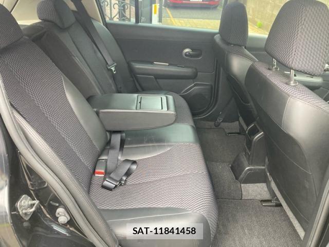Nissan TIIDA 2010-01 7330677-9