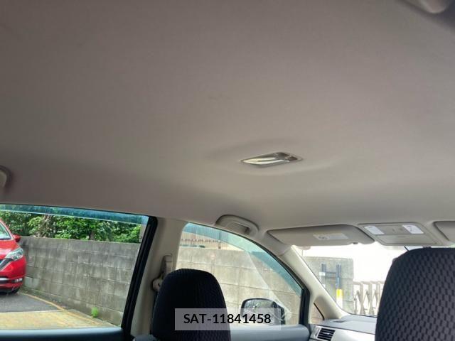 Nissan TIIDA 2010-01 7330677-10