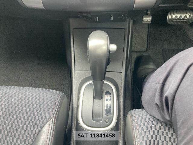 Nissan TIIDA 2010-01 7330677-15