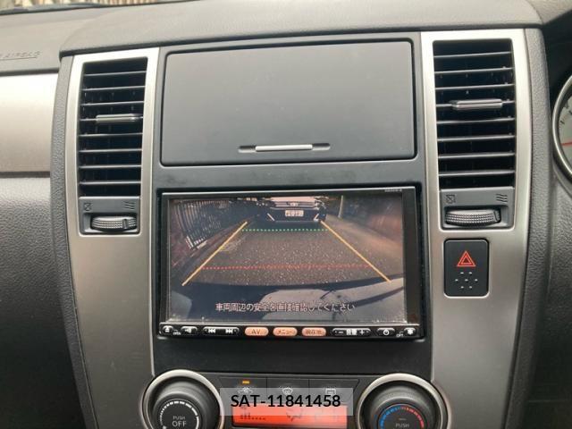 Nissan TIIDA 2010-01 7330677-16
