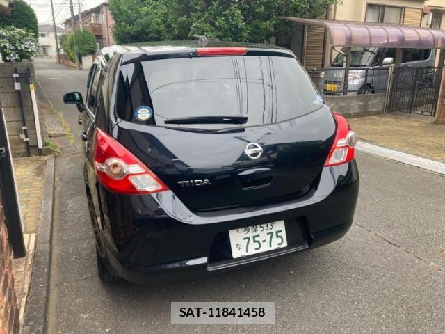 Nissan TIIDA 2010-01 7330677-6