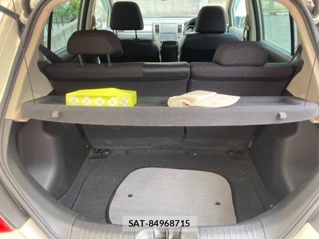 Nissan TIIDA 2010-01 7360182-11