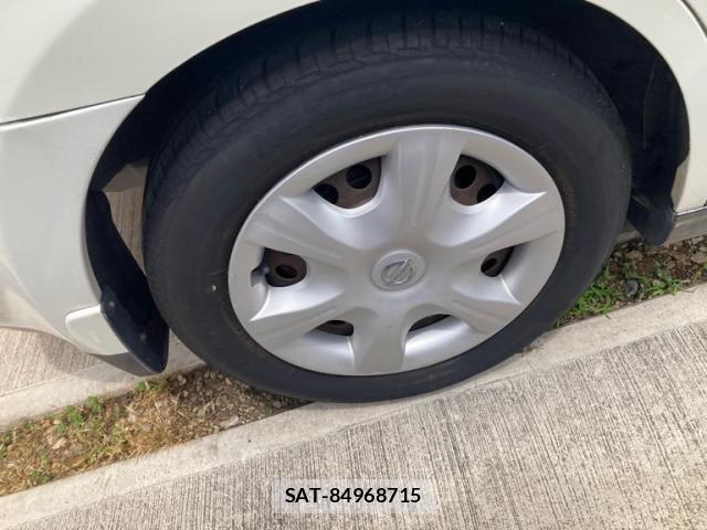Nissan TIIDA 2010-01 7360182-16