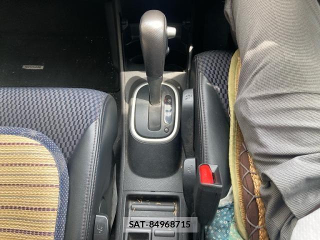 Nissan TIIDA 2010-01 7360182-6