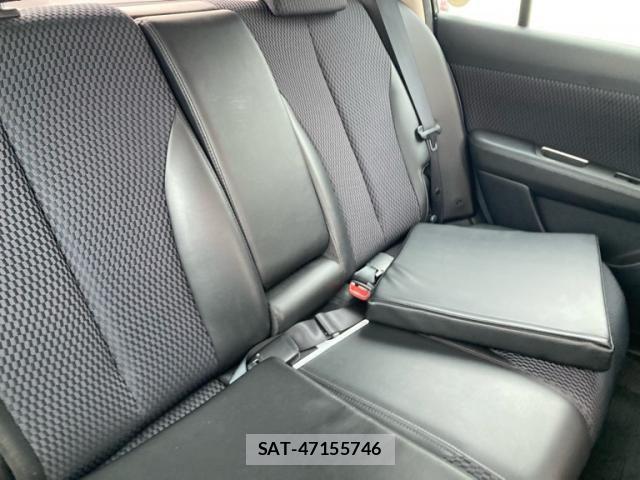 Nissan TIIDA 2010-05 7458428-11