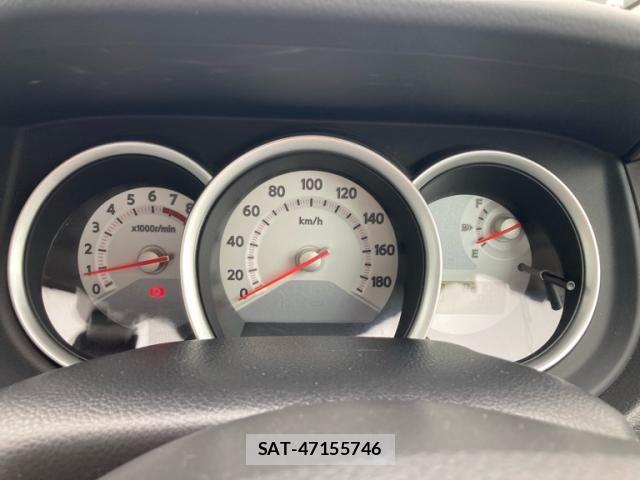 Nissan TIIDA 2010-05 7458428-17