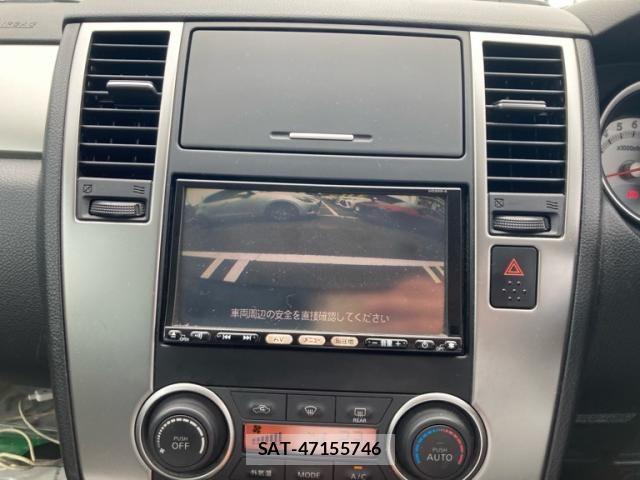 Nissan TIIDA 2010-05 7458428-20