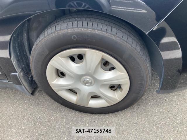 Nissan TIIDA 2010-05 7458428-7