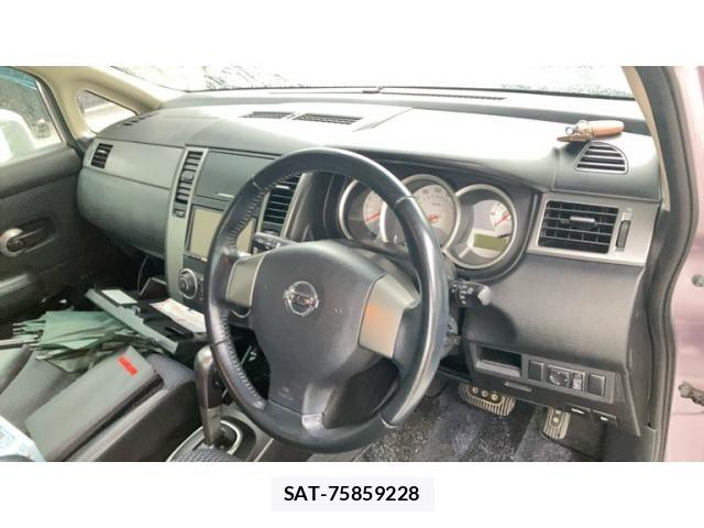Nissan TIIDA 2009-07 7458427-10