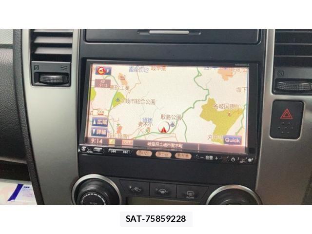 Nissan TIIDA 2009-07 7458427-12