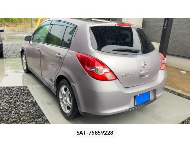 Nissan TIIDA 2009-07 7458427-6