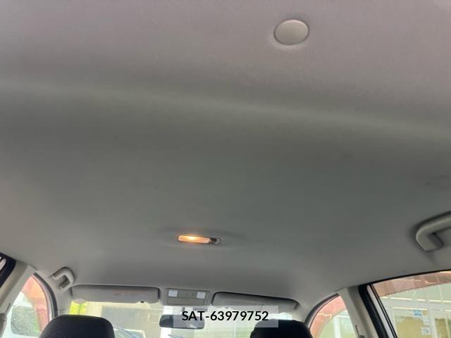 Nissan TIIDA 2006-12 7458429-10