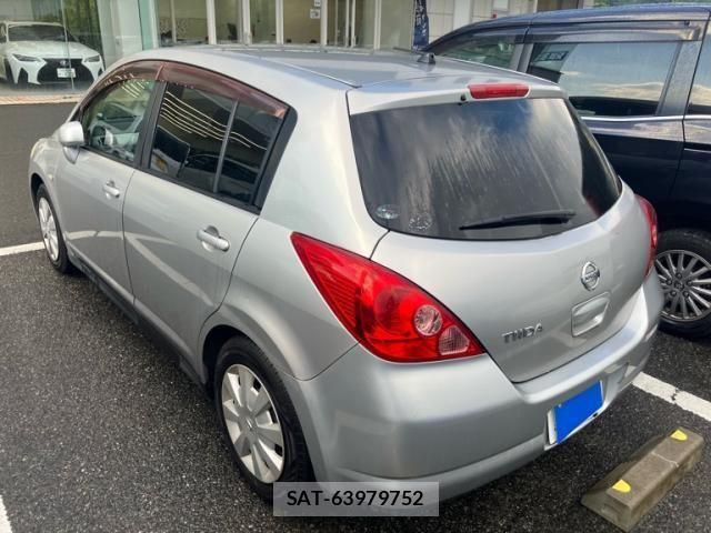 Nissan TIIDA 2006-12 7458429-3